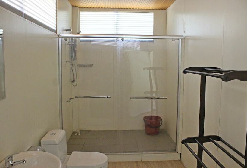 צימר Kiulu Riverside Chalet