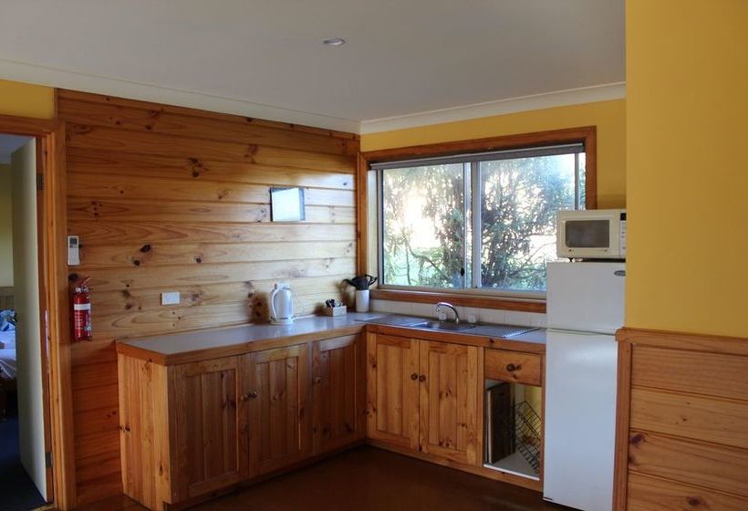 Clifton Beach Lodge