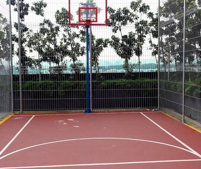 D'carlton Resort