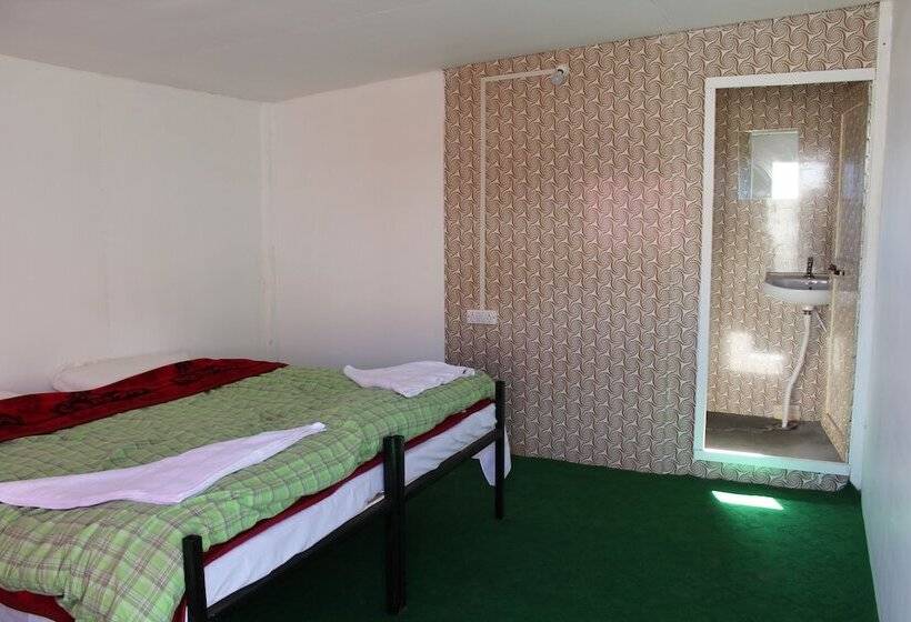 Dreamland Wooden Cottage