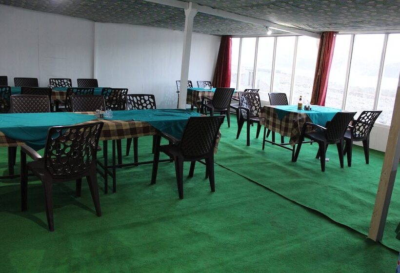 Dreamland Wooden Cottage