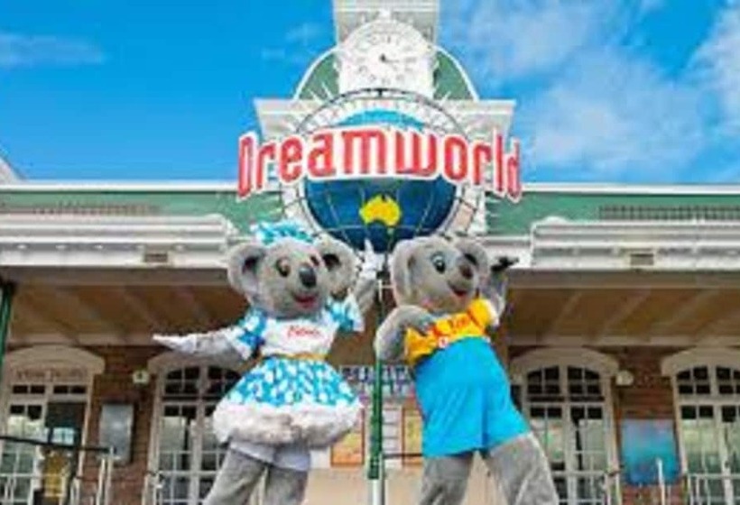 Gold Coast Theme Park Villa