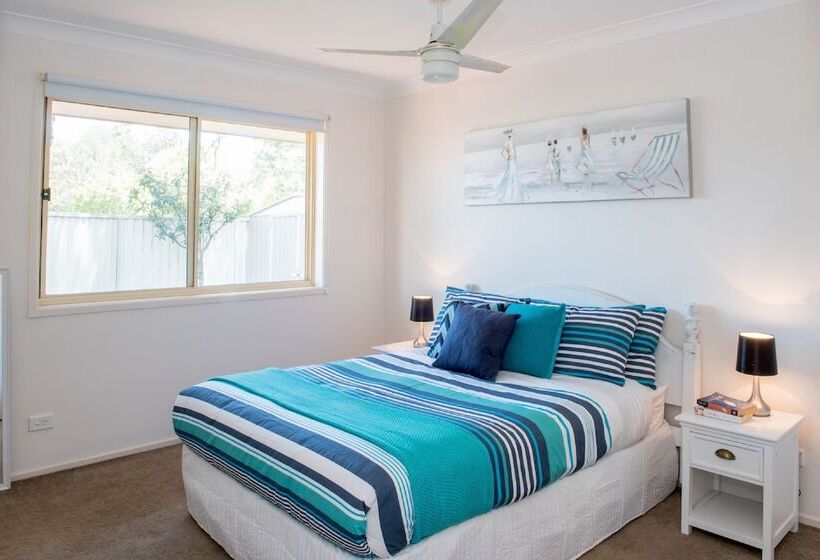 Gold Coast Theme Park Villa