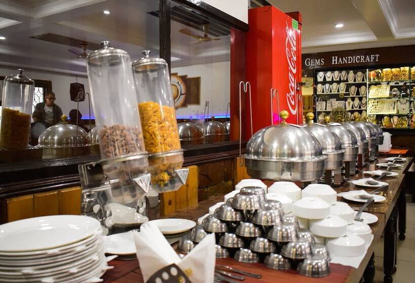 Green View By Green Tree Hotels