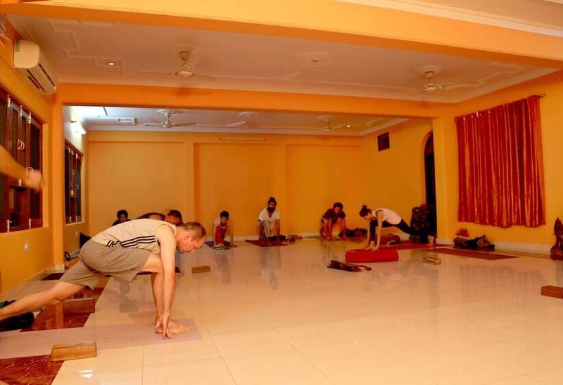 Green View By Green Tree Hotels