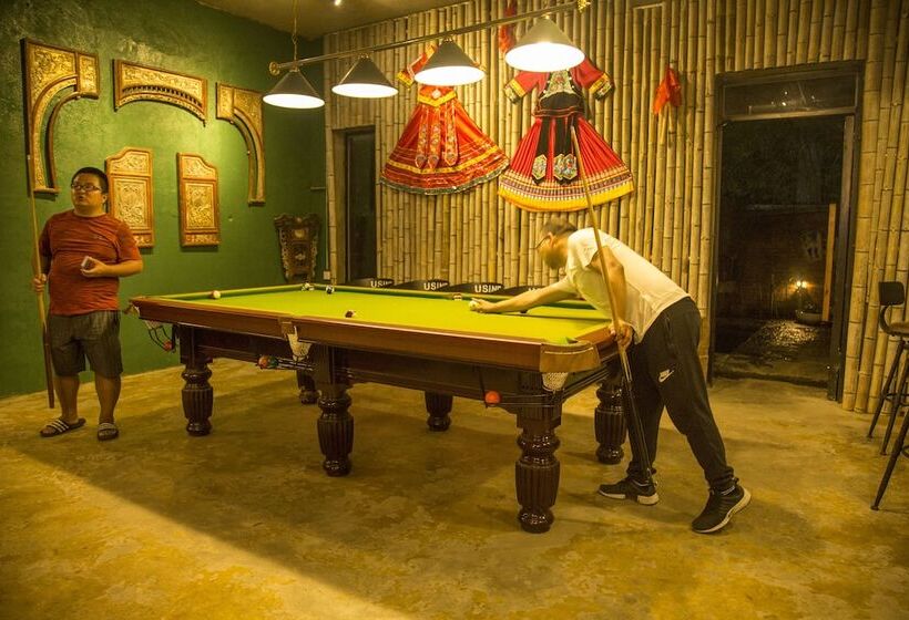 客栈  Mountain Stream