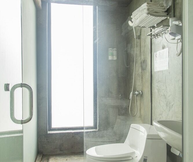 客栈  Mountain Stream