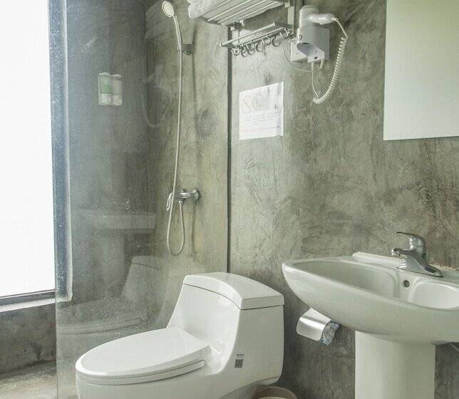 客栈  Mountain Stream