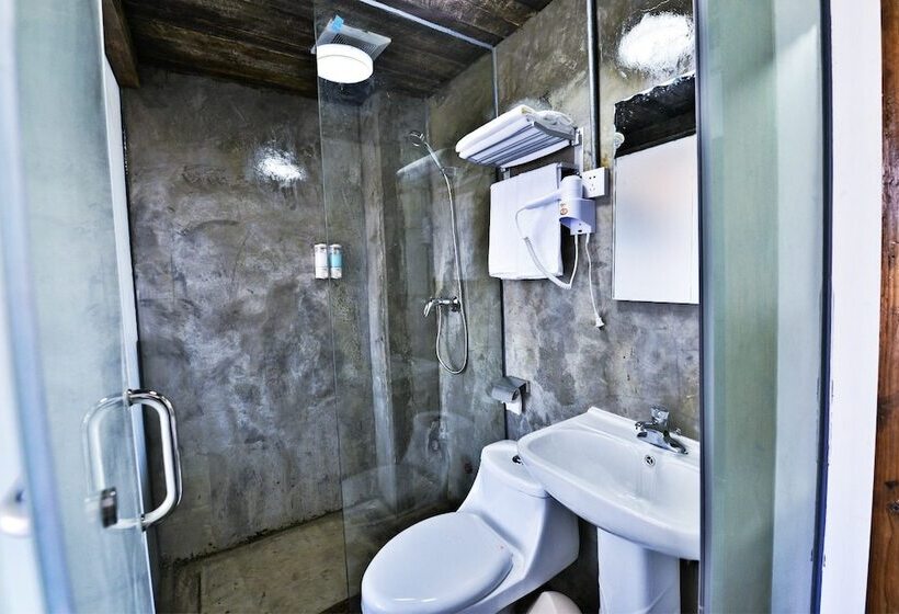 客栈  Mountain Stream