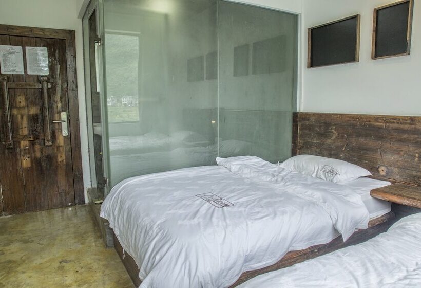 客栈  Mountain Stream