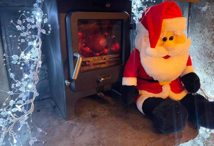 Хостел Old Hall Hotel Hope