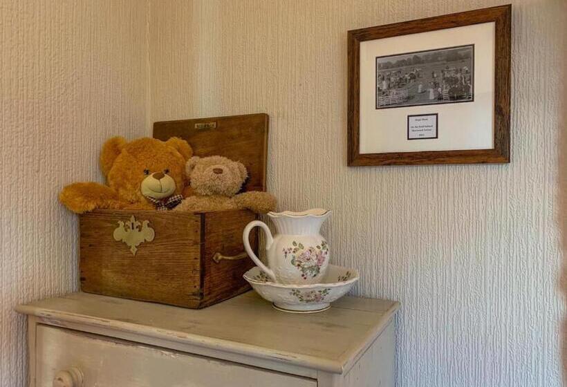 Хостел Old Hall Hotel Hope