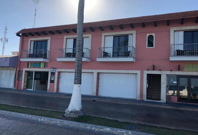Hostel Tropico 20º Oceanfront