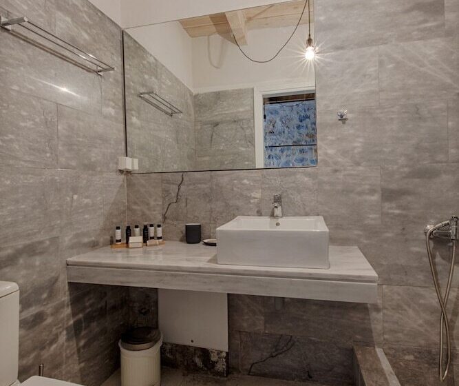 Отель Aegila Boutique