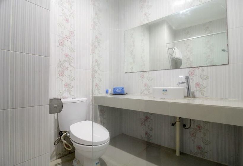 בית מלון כפרי Airy Alun Alun Bojonegoro Trunojoyo 2