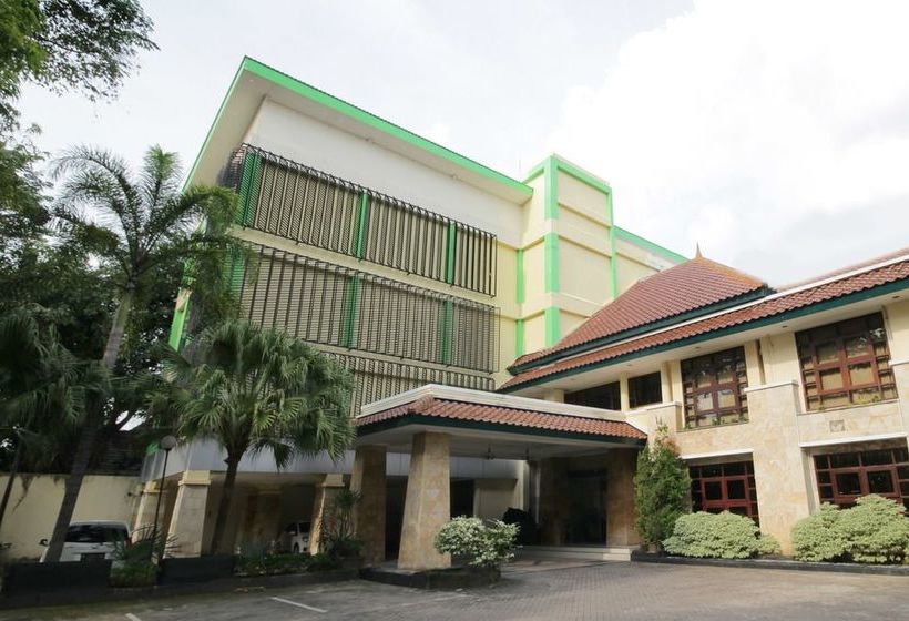 Otel Airy Alun Alun Bojonegoro Trunojoyo 2