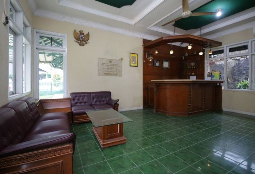 ホテル Airy Nagri Kaler Veteran Gang Seroja 235a Purwarkarta