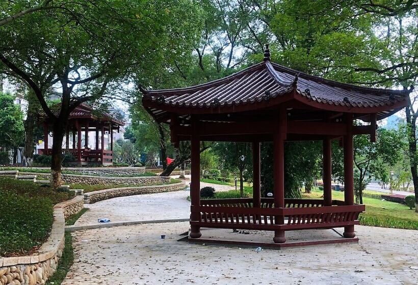 Отель Ancient Street No.5 Youth Chic