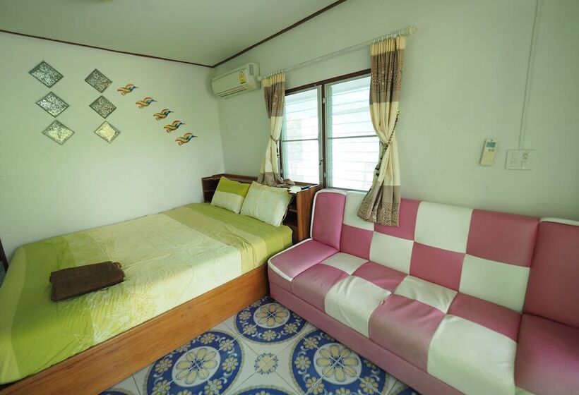 Отель Baan Suanjarean Resort