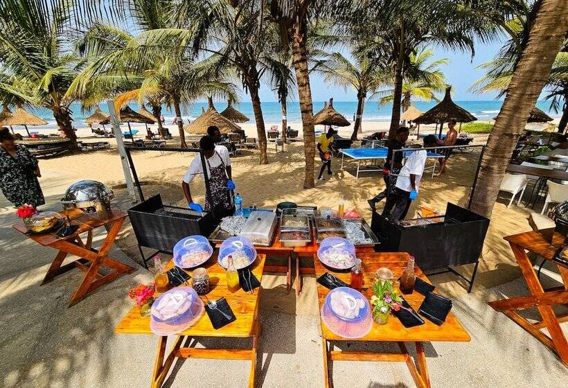 هتل Balafon Beach Resort