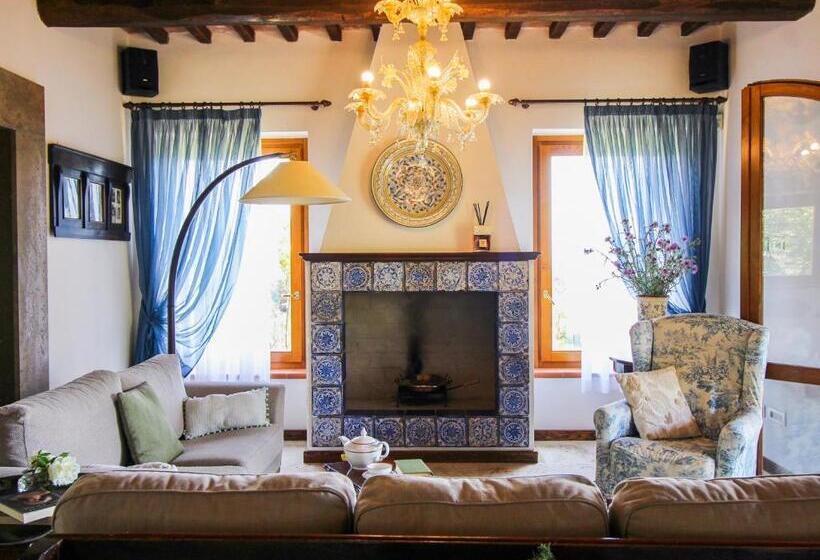 ホテル Agriturismo Boschi Di Montecalvi