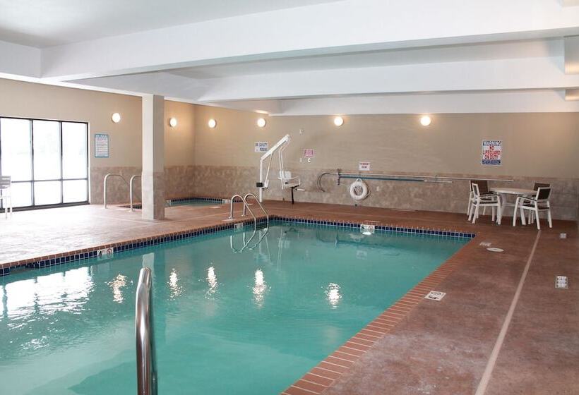 בית מלון כפרי Brookstone Lodge & Suites  Emmetsburg