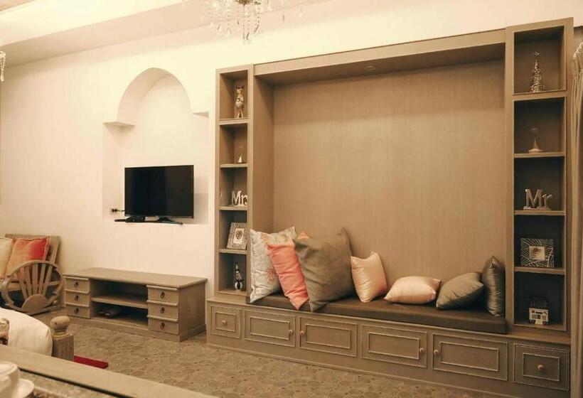 Отель Capital O991 Honey Hills Villa