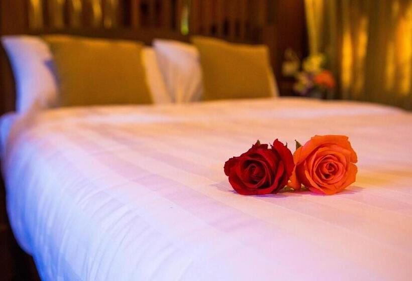 Отель Capital O991 Honey Hills Villa