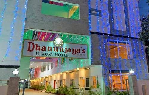 فندق Dhanunjaya S Luxury