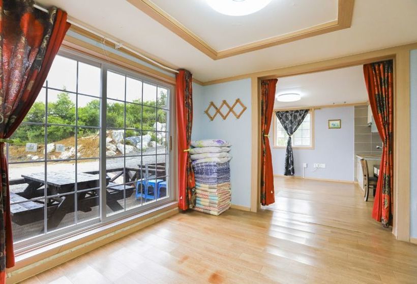 Beach Gallery Pension