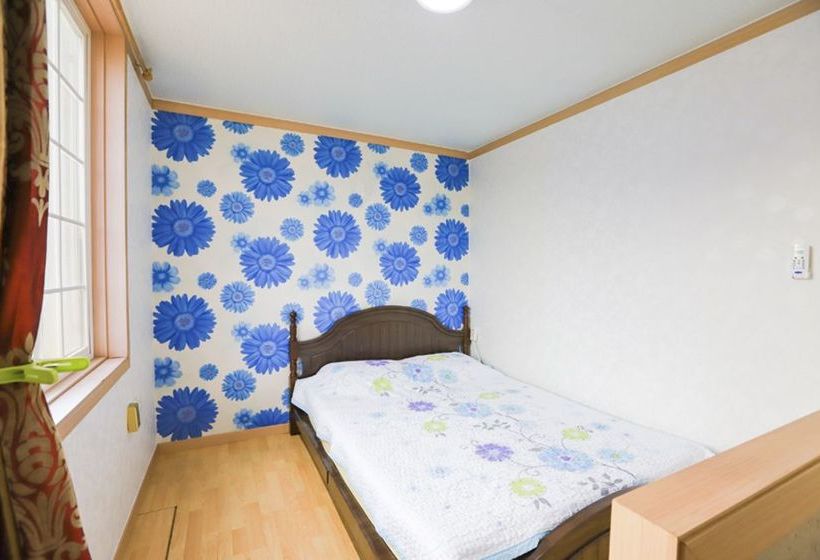 Beach Gallery Pension