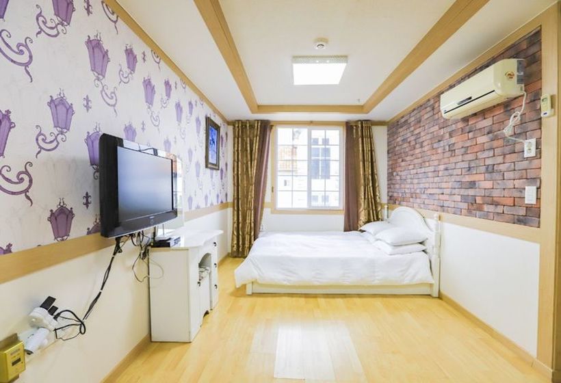 Beach Gallery Pension