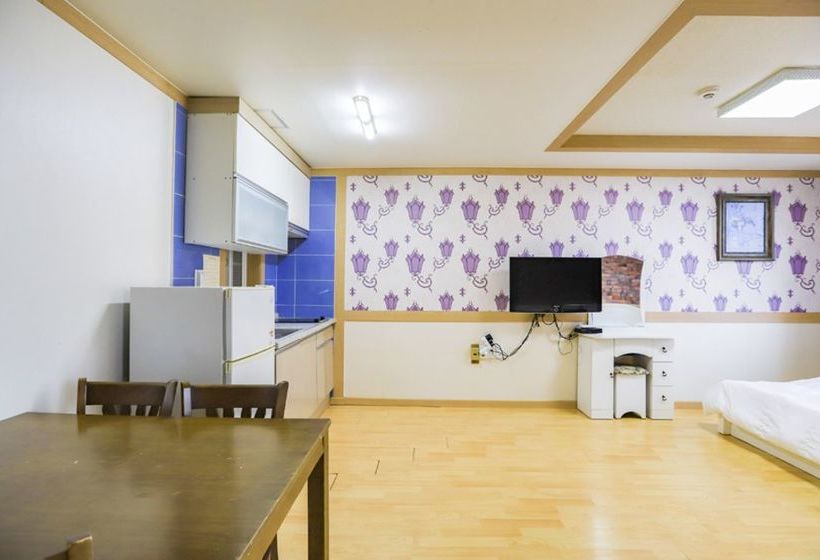 Beach Gallery Pension