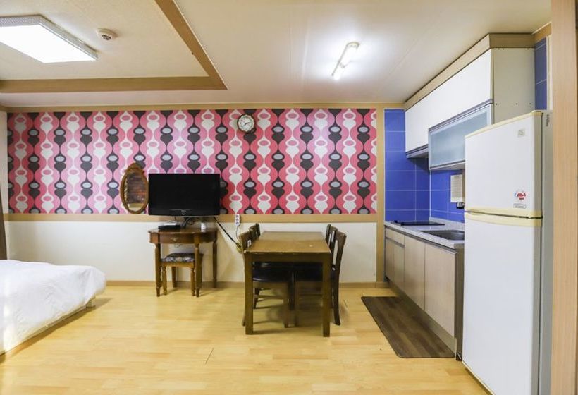 Beach Gallery Pension