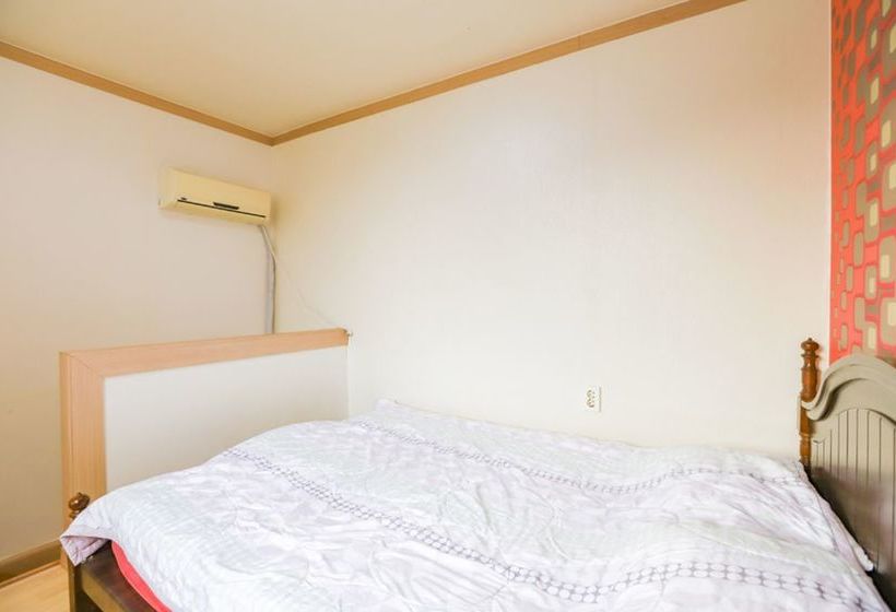 Beach Gallery Pension