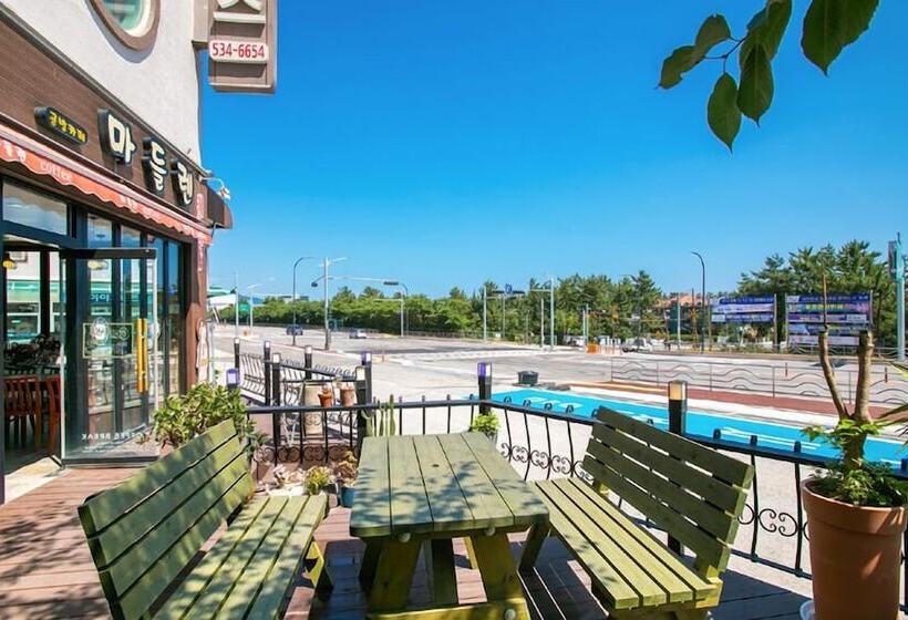 فندق Mangsang East House