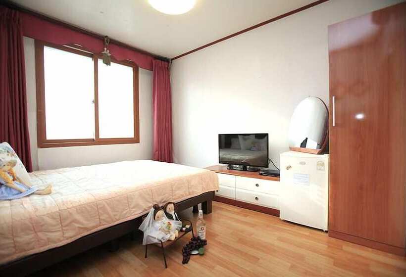 فندق Mangsang East House