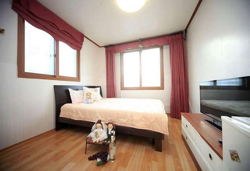 فندق Mangsang East House