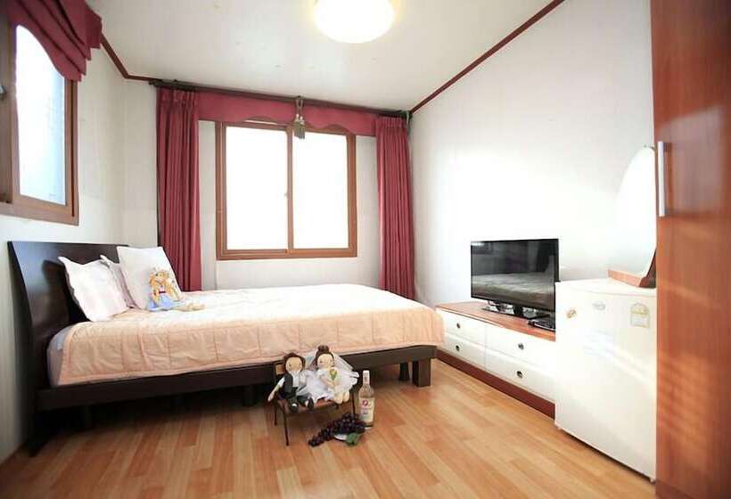 فندق Mangsang East House