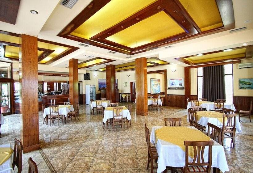 בית מלון כפרי Europa