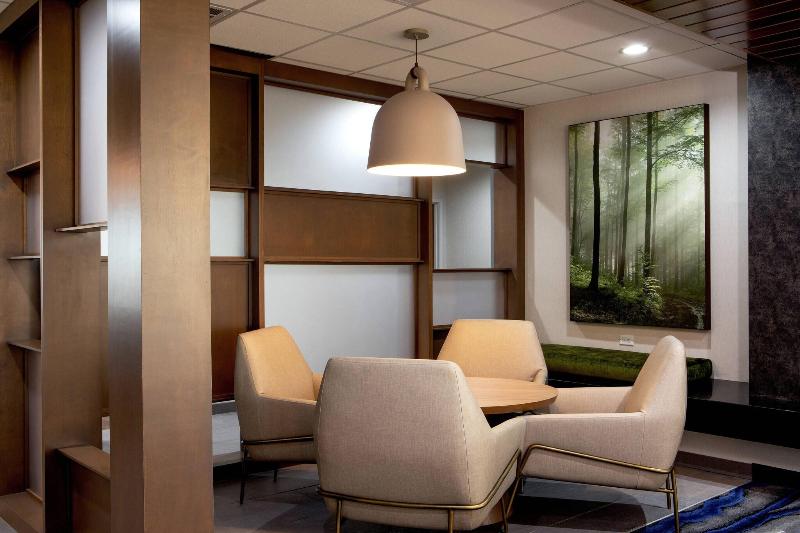 ホテル Fairfield Inn & Suites By Marriott Mcpherson