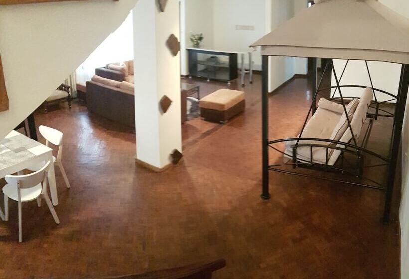 ホテル Gardens Lodge