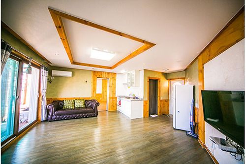 Geoje White O Pension