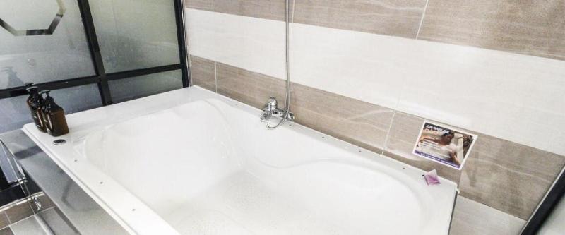 Goldenroot Hotel In Gimhae