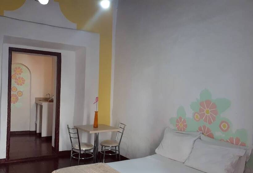 Отель Habitaciones Querétaro Guadalupe