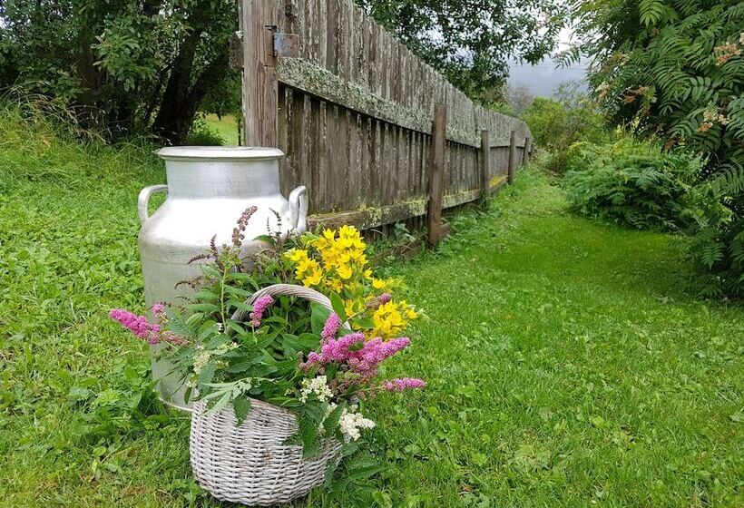 호텔 Haugtun Gårdspensjonat Og Kulturverksted