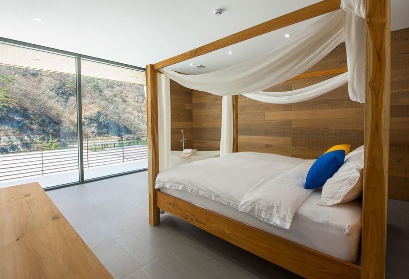 בית מלון כפרי Heritis Poolvilla