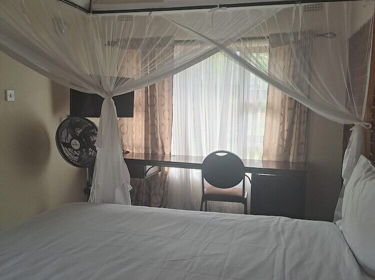 בית מלון כפרי Irock Lodge