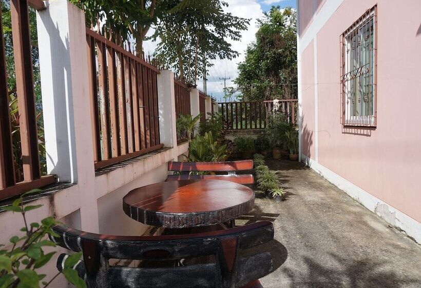 Отель Kanoktid Place