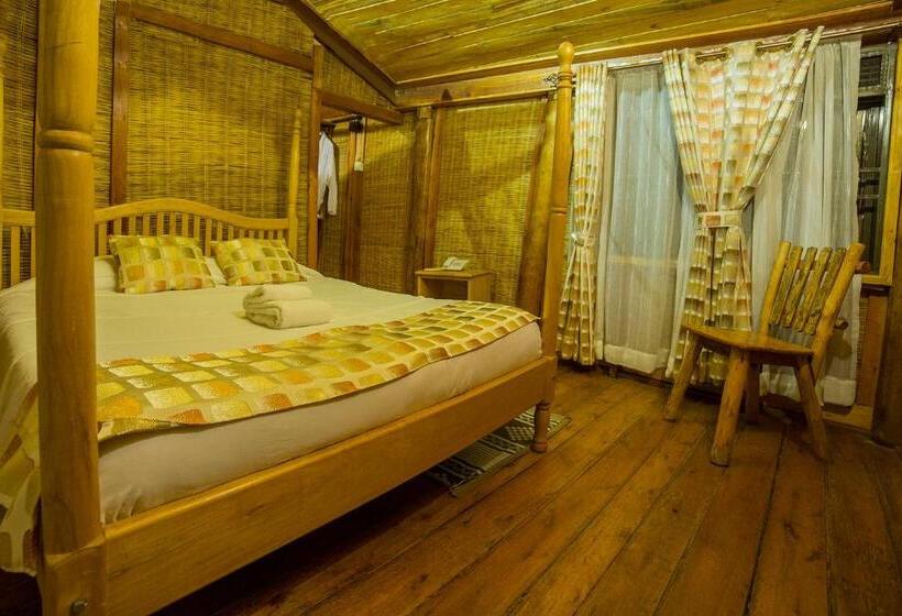 هتل Lake Bunyonyi Eco Resort